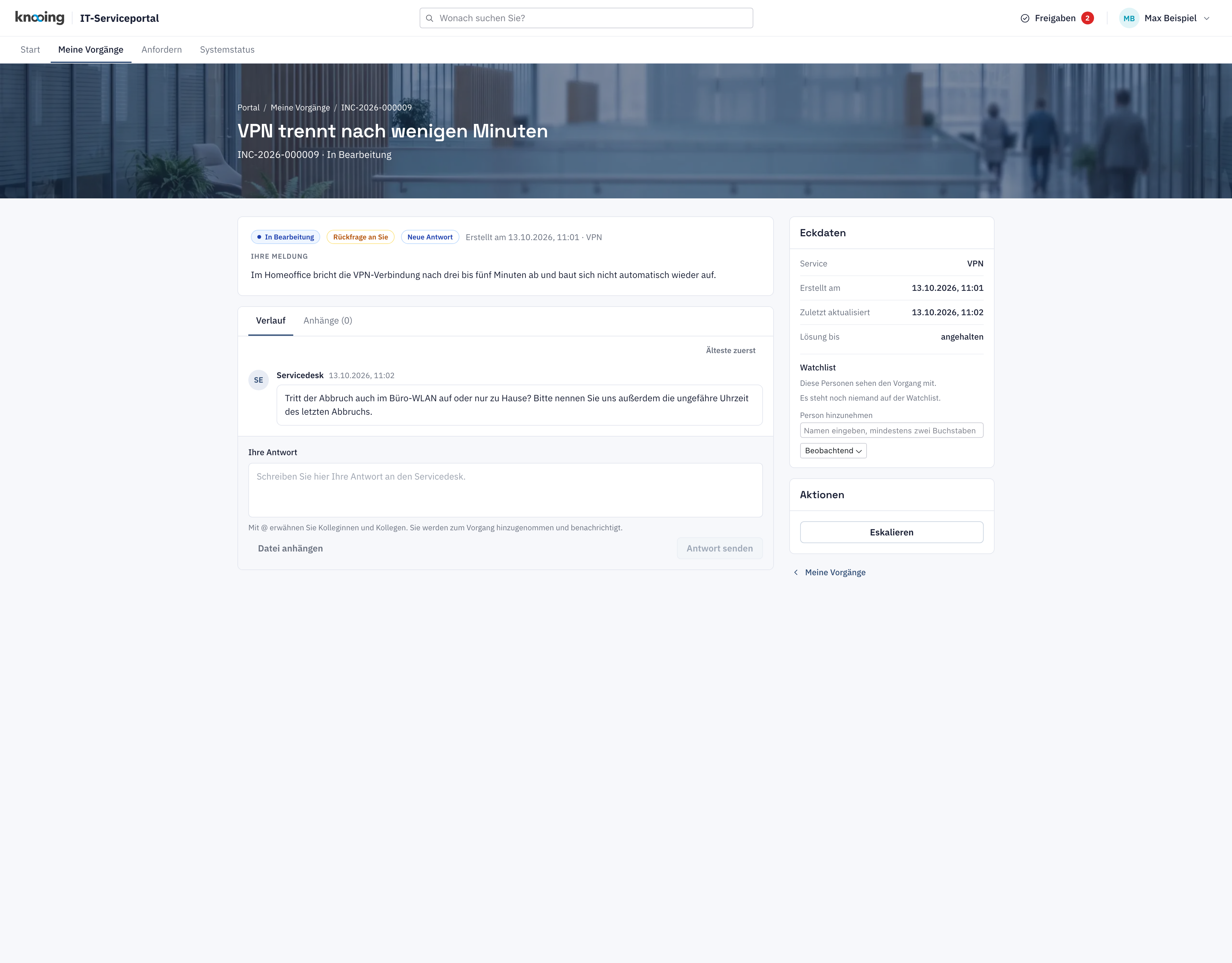 Portalansicht eines Vorgangs mit der Kennzeichnung Rückfrage an Sie, der Frage des Servicedesk und dem Feld Ihre Antwort