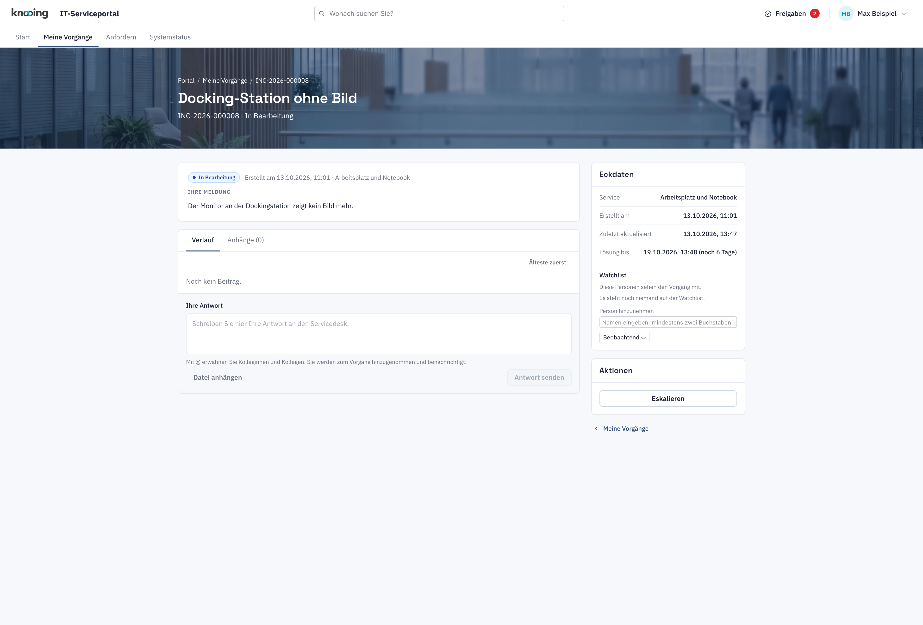 Portalansicht des Vorgangs mit dem Status In Bearbeitung, einer neuen Lösung-bis-Frist und nur noch dem Knopf Eskalieren unter Aktionen